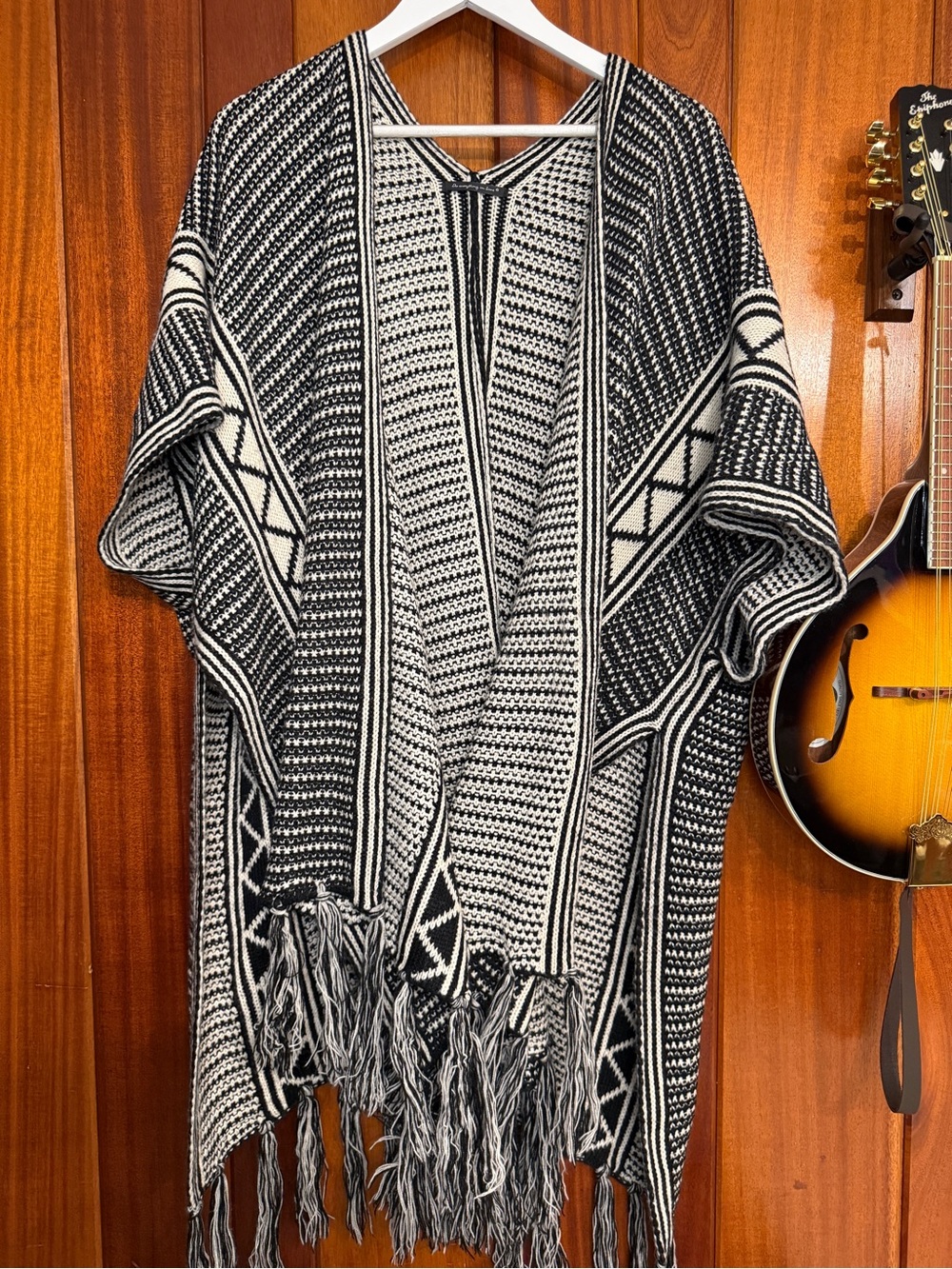 Do everything in love Black & Cream Geometric Fringe Poncho
